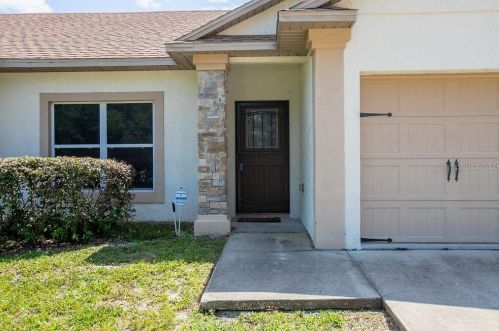 637 Cass St, Deland, FL 32720-6579