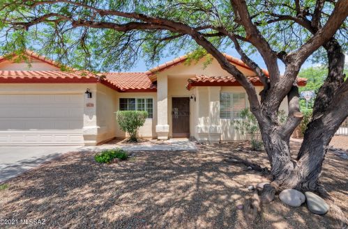 7901 Waverly St, Tucson, AZ 85715-4546