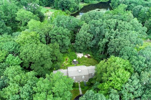 16 Pelham Ln, Ridgefield, CT 06877-5801