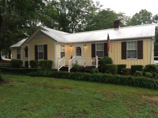 7004 Dickey Springs Rd, Bessemer AL  35022-6302 exterior