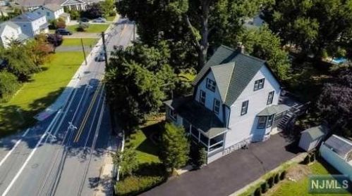 455 Washington Ave, Dumont NJ  07628-1227 exterior