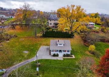 1020 Bushy Run Rd, Jeannette, PA 15644-3803