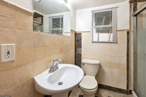 52 Parkway, West Paterson NJ  07424-1228 exterior