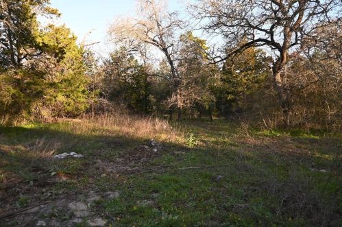 630 Hidden Oaks Dr, Webberville, TX 78621-5560