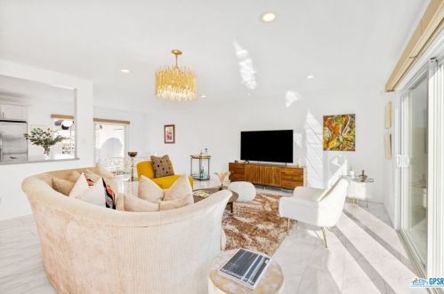 1840 Sandcliff Rd, Palm Springs CA  92264-4844 exterior