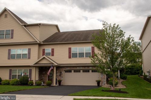 113 Crest Vw, Carlisle, PA 17013-9624