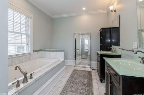 93 Birch St, Rye Brook NY  10573-3103 exterior