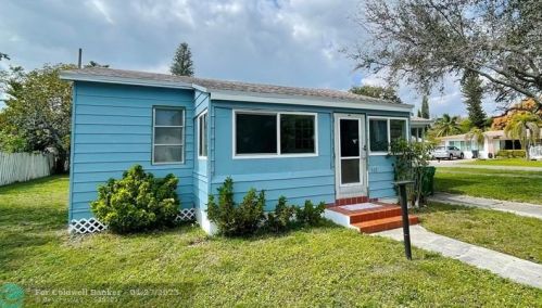 342 2nd Ave, Dania Beach FL  33004-4119 exterior