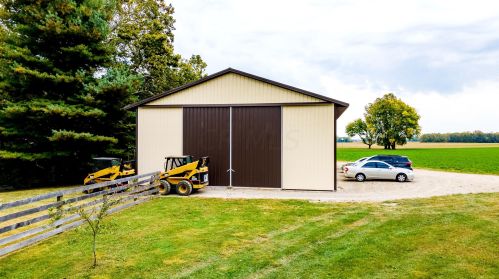 5985 Creek Rd, Washington Ch OH  43160-9726 exterior