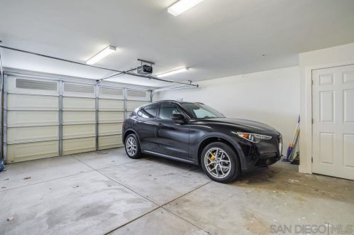 911 27 St, San Diego CA 92102-1013 exterior