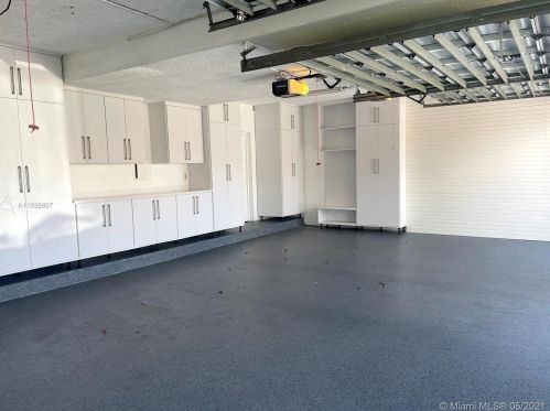 915 197th Ave, Hollywood, FL 33029-3363