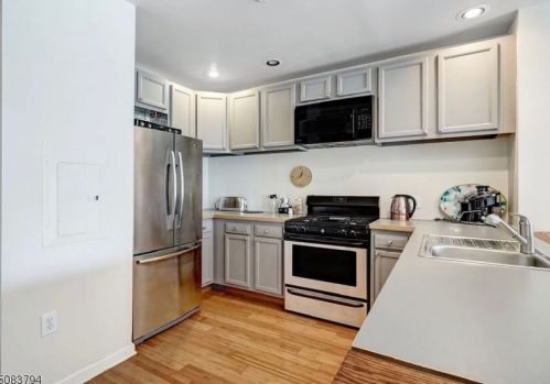 133 The Promenade, Edgewater, NJ 07020-2118