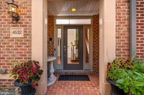4532 Westhall Dr, Washington, DC 20007-3526