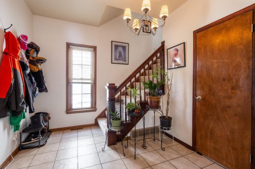 1124 57, Milwaukee WI 53214-3310 exterior