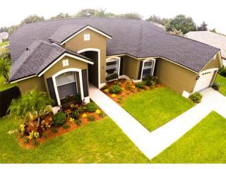 9329 Sunnyoak Dr, Riverview, FL 33569-5675