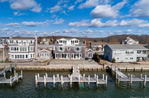 67 Atlantic Ave, Groton CT  06340-8802 exterior