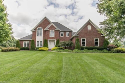 38999 Arbor Ct, North Eaton, OH 44044-1062