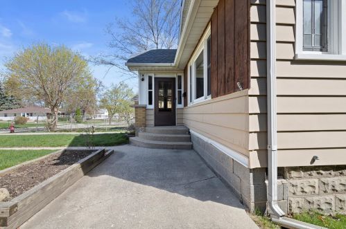 1300 97, Milwaukee WI 53214-2627 exterior