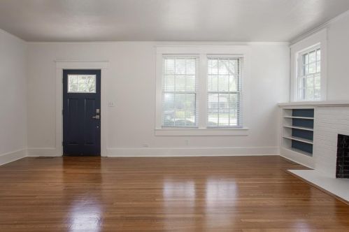 1809 Virginia Pl, Fort Worth, TX 76107-3977