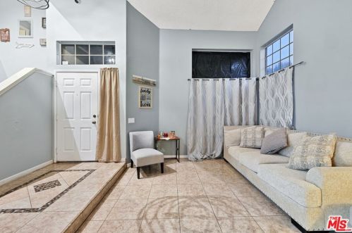 44217 Gillan Ave, Lancaster CA  93535-3358 exterior