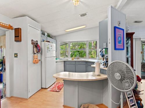 911 Courier St, Vero Beach FL  32966-8737 exterior