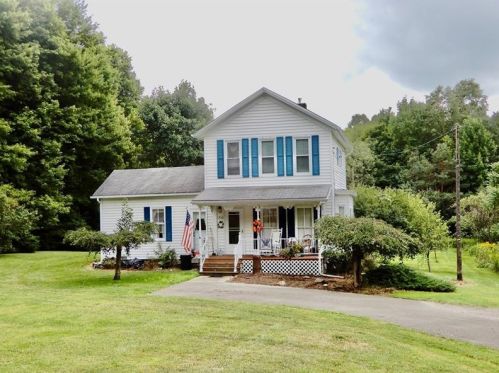 1250 Walnut St, Stoneboro, PA 16153-2516