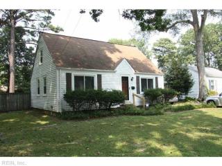 944 Sheppard Ave, Norfolk VA  23518-2532 exterior