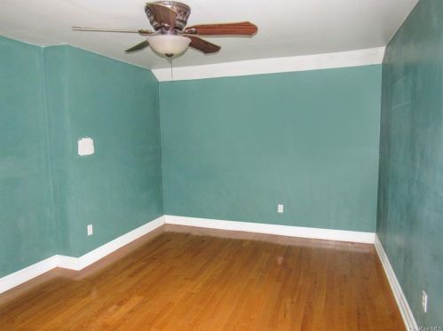 2347 Crompond Rd, Yorktown Hgts NY  10598-3735 exterior