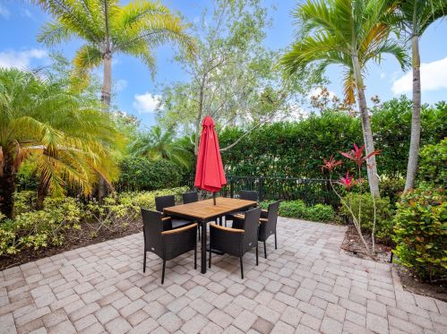 4859 Cadiz Cir, West Palm Beach, FL 33418-8983