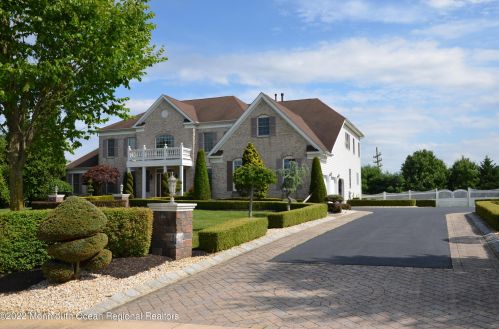 32 Equinox Ln, East Freehold, NJ 07728-8651