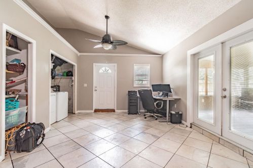 5872 60th Ave, Saint Petersburg FL  33709-1993 exterior