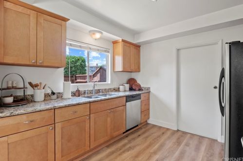 3653 El Caminito, Glendale CA 91214-1716 exterior