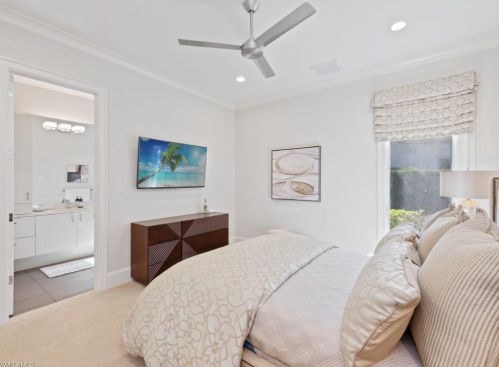 4252 Deephaven Ln, Naples FL  34119-8616 exterior