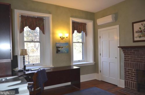 205 Lippincott Ave, Riverton NJ  08077-1309 exterior