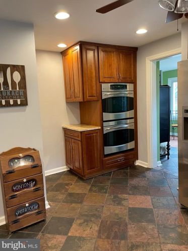 3212 Hilltop Rd, Newtown Square PA  19073-4207 exterior