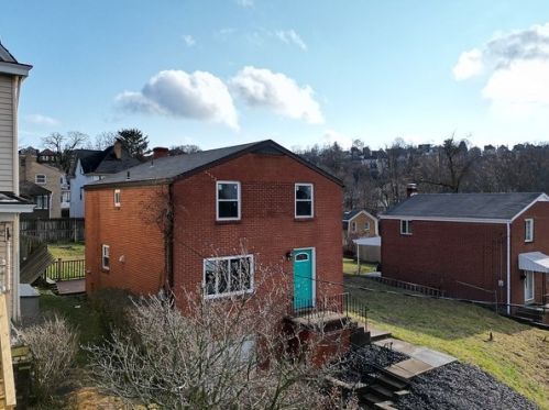 1611 Alverado Ave, Pittsburgh, PA 15216-3201