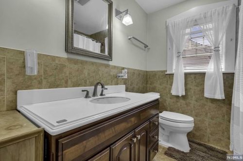 141 Cambridge Ave, Englewood NJ  07631-1624 exterior