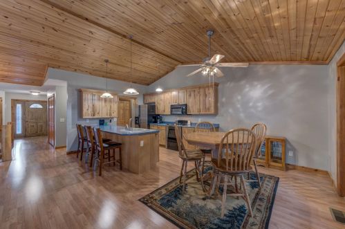 1589 89th St, New Johannesburg WI  54017-7156 exterior