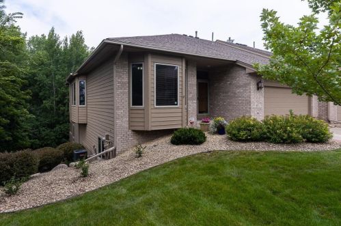 8974 Hunters Way, Saint Paul, MN 55124-9482