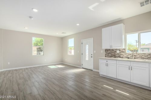 5006 35th Dr, Phoenix AZ  85041-2622 exterior