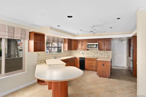 10346 Viacha Dr, San Diego CA 92124-3412 exterior