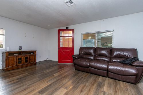 2617 Lincoln Blvd, Livingston CA  95334-9623 exterior