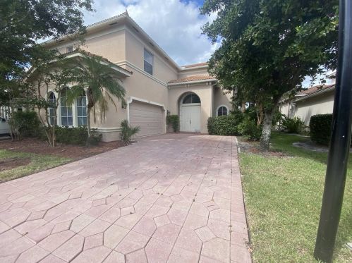 1207 Creekside Dr, West Palm Beach, FL 33414-3137