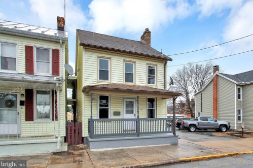 35 Water St, Spring Grove, PA 17362-1031