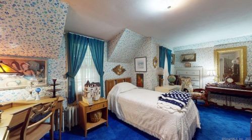 541 Lincoln St, New Britain CT 06052-1802 exterior