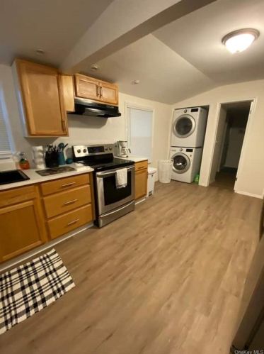 16 Titus Rd, Poughkeepsie NY  12603-1438 exterior