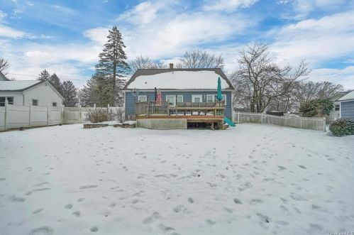 62 Highland Ave, Walden NY  12586-1035 exterior