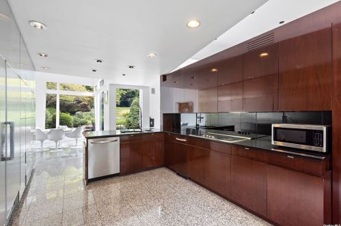 15 Wenwood Dr, Muttontown NY  11545-3129 exterior