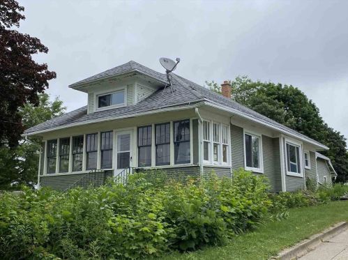 513 Declark St, Beaver Dam, WI 53916-1307