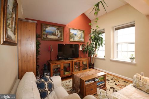 3800 39th St, Washington, DC 20016-2833